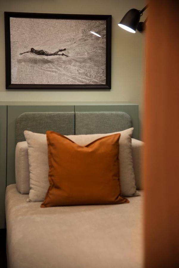 Stefano'S Villa Lagonissi ลาโกนิสซี ภายนอก รูปภาพ